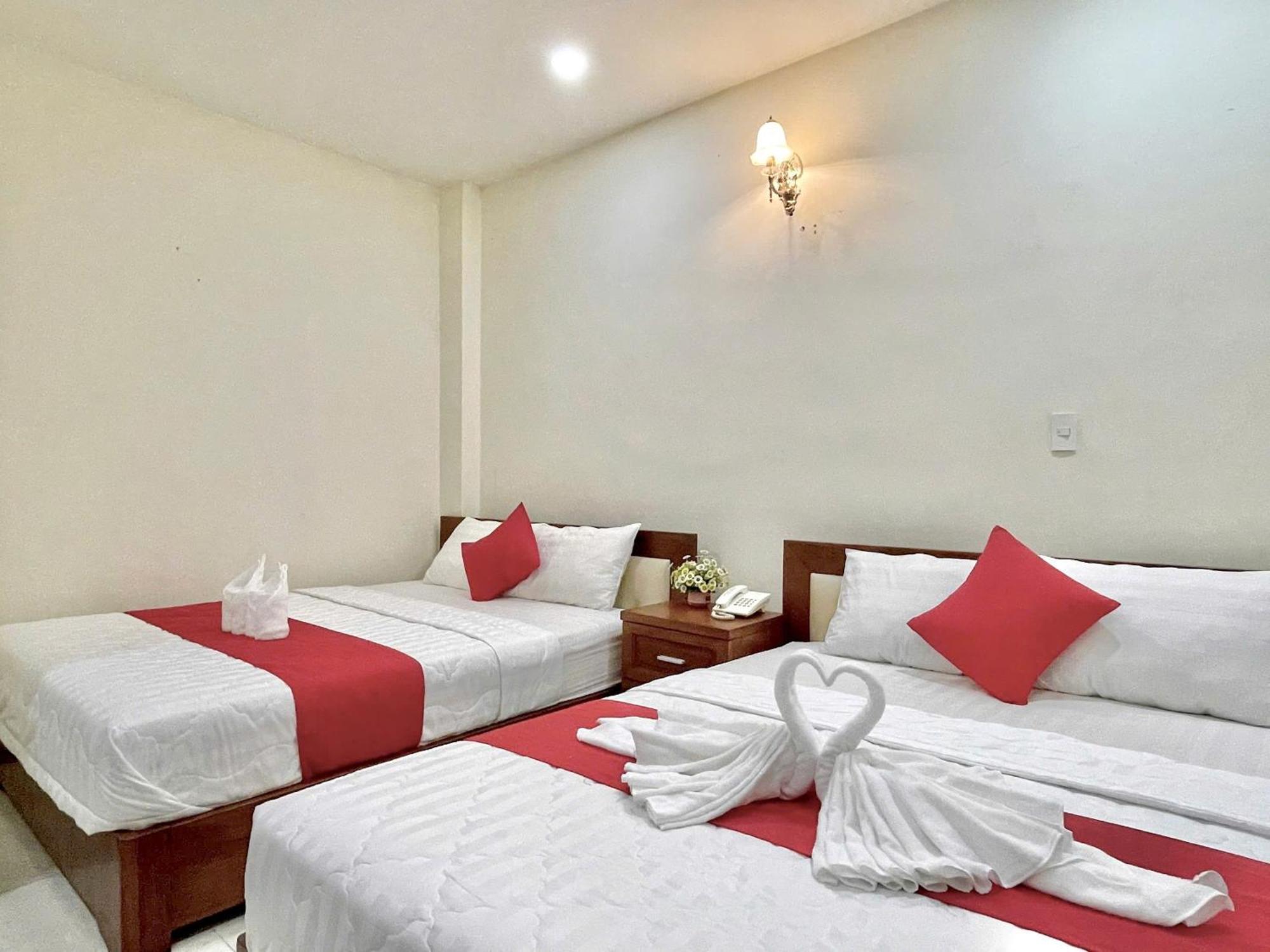 Nhu Y Hotel Ho Chi Minh City Exterior photo