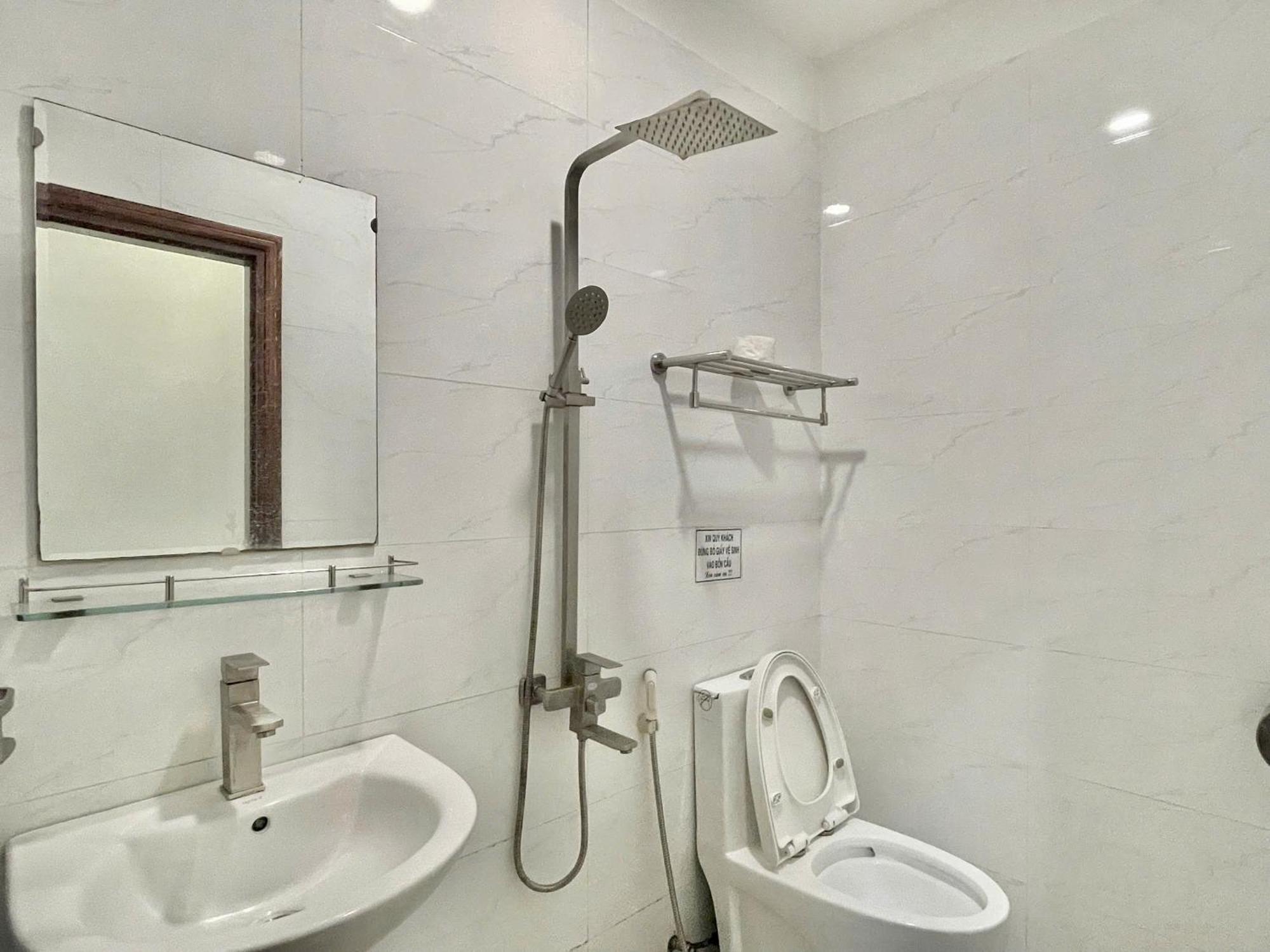 Nhu Y Hotel Ho Chi Minh City Exterior photo