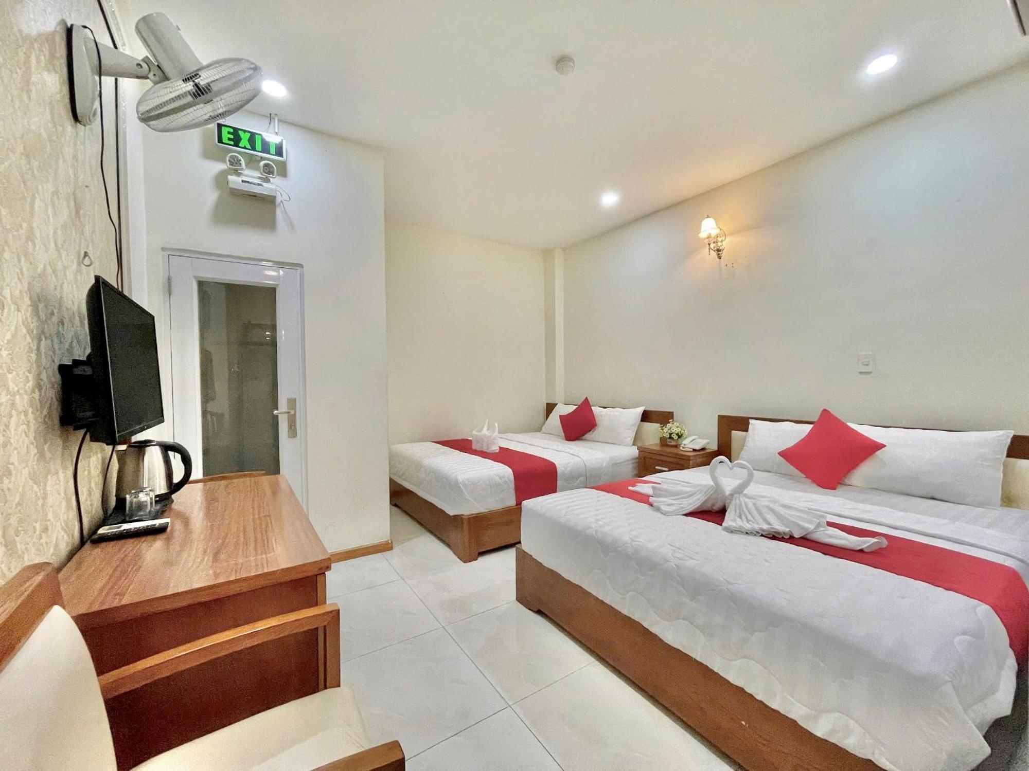 Nhu Y Hotel Ho Chi Minh City Exterior photo